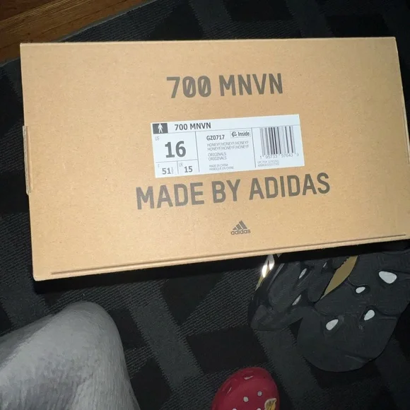Adidas Yeezy 700 MNVN Honey Flux Size 16 - Picture 9 of 10
